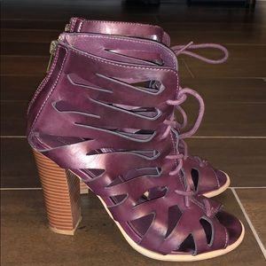 Call it Spring Maroon Laced Heels size 9